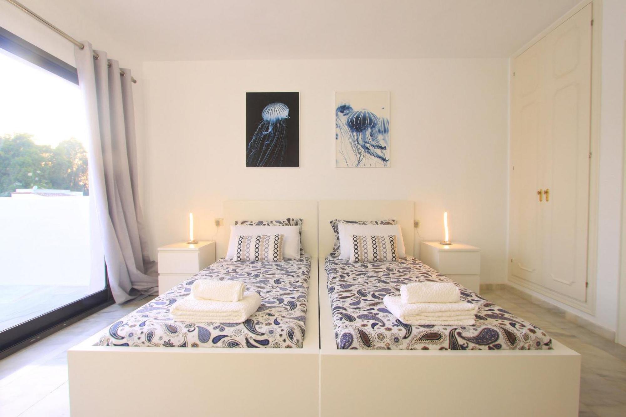 1080 Beachfront Penthouse 3 Floors Jacuzzi 2 Pools Wifi Roof Terrace Marbella Exterior foto