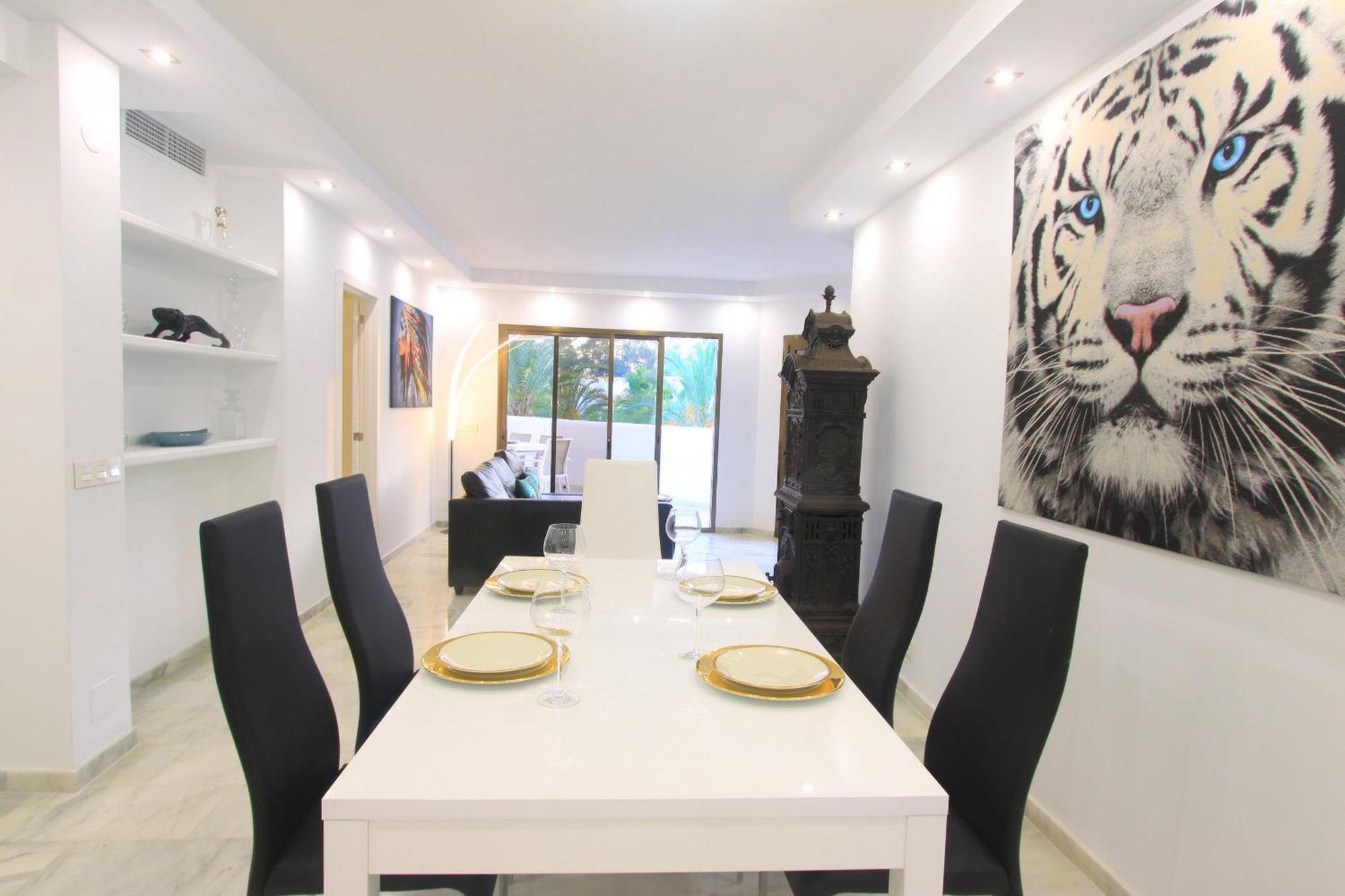 1080 Beachfront Penthouse 3 Floors Jacuzzi 2 Pools Wifi Roof Terrace Marbella Exterior foto